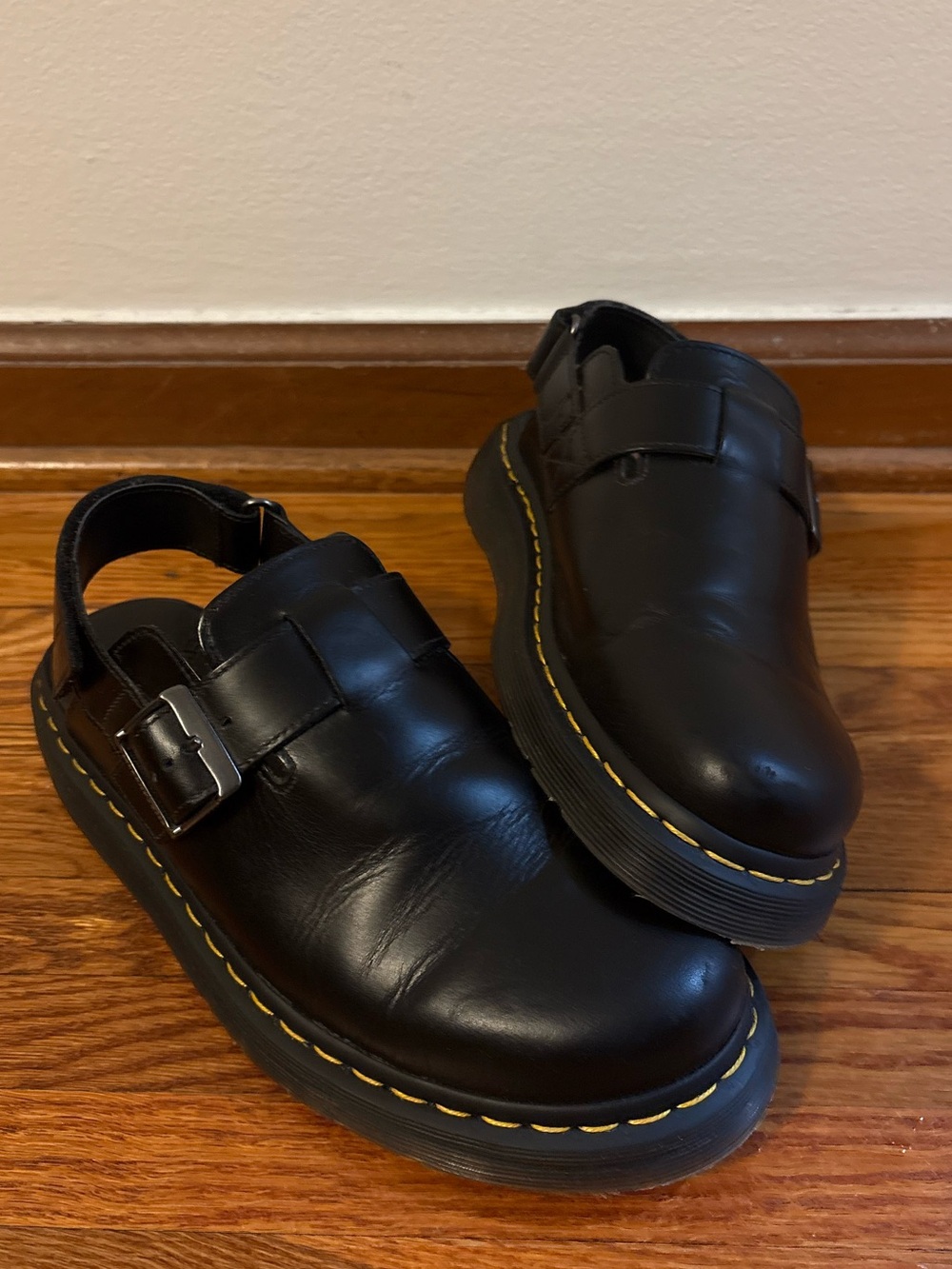 Doc Martens Black Leather Jorge II
Slingback Mules (size 10M)